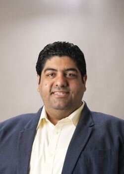 Khashi Ghorbani Headshot